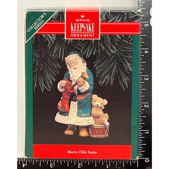 1992 HALLMARK KEEPSAKE ORNAMENT QX441-4 MERRY OLDE SANTA TEDDY BEAR STOCKING - Picture 2 of 9